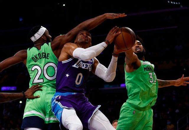 1636883164512005766.jpg 彩客网官网电脑版-第三节累计净负多达86分,浓眉怒斥全队打得太烂